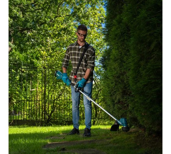 Триммер аккумуляторный МАКITA  DUR192LRF  в Красноярске