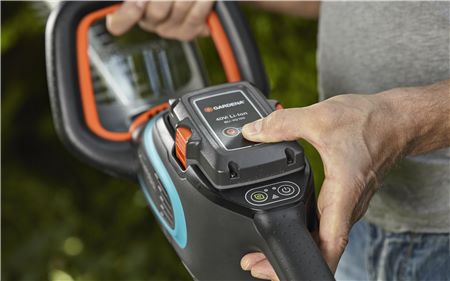 Аккумуляторные ножницы для живой изгороди "Gardena" PowerCut Li-40/60 09860-55.000.00 в Екатеринбурге