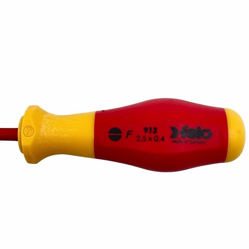 Отвертка диэлектрическая шлицевая Felo SL2,5x0,4x75 91302590 в Екатеринбурге 