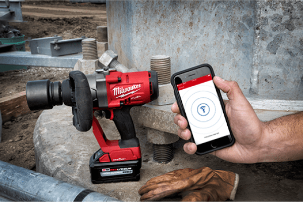 Аккумуляторный  гайковерт MILWAUKEE  M18 ONEFHIWF1-802X ONE-KEY FUEL 1" 4933459733