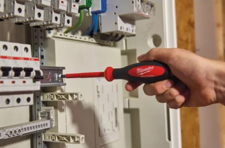 Отвертка Milwaukee изолированная VDE T30 x100, шт