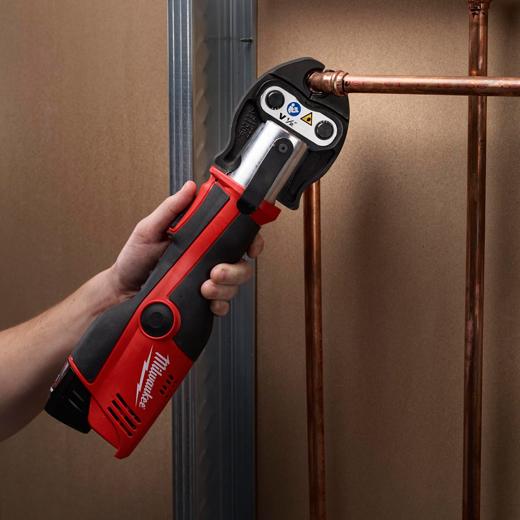 Аккумуляторный пресс-инструмент Milwaukee M12 HPT-202C U-KIT (Li-Ion2Ач)