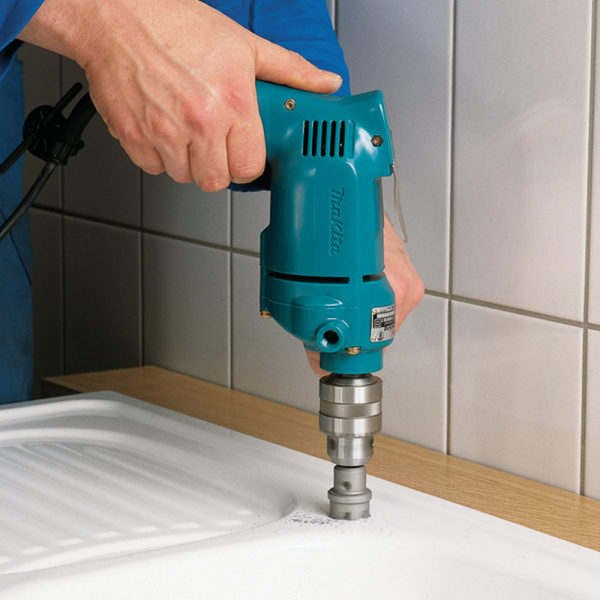 Безударная дрель Makita DР4700 в Екатеринбурге