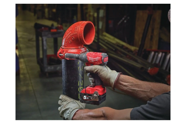 Аккумуляторный ударный гайковерт "Milwaukee" M18 FIWF12-0Х