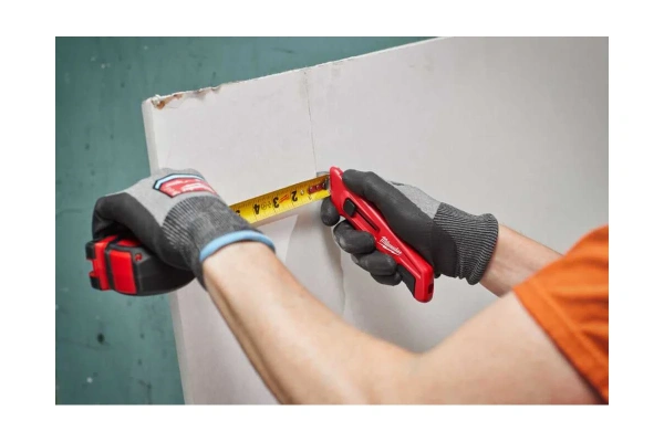 Нож выдвижной многофункциональный MILWAUKEE 4932492378