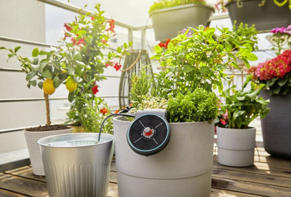 Таймер подачи воды на солнечной батарее с интегрированным насосом aquaBloom GARDENA 13300-20.000.00 в Екатеринбурге