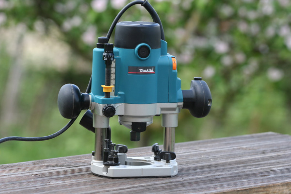 Фрезер Makita RP1110C в Екатеринбурге