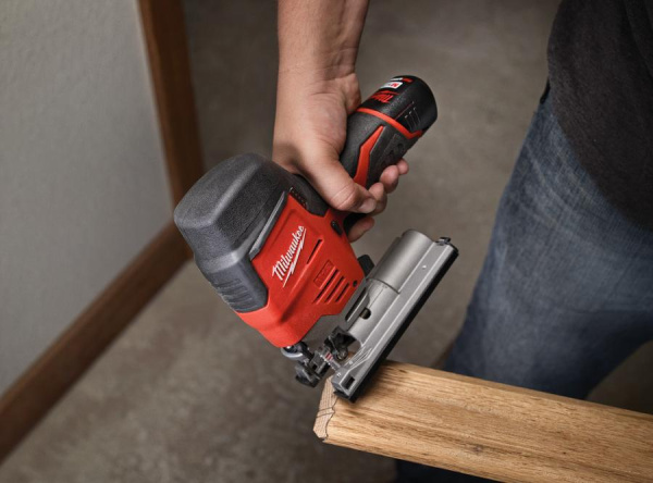 Аккумуляторный лобзик Milwaukee M12 JS-402B 4933441700
