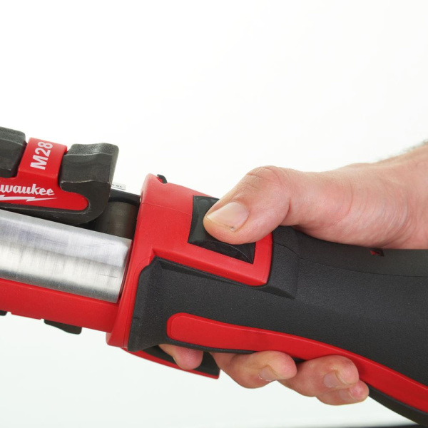 Аккумуляторный пресс-инструмент Milwaukee M18 BLHPT-202C U-SET (Li-Ion2Ач)