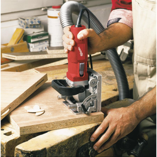 Кромочный фрезер Milwaukee PJ 710 4933378875