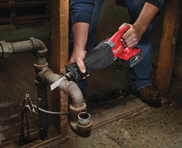 Аккумуляторная сабельная пила Milwaukee M18 CSX-0X 4933451428