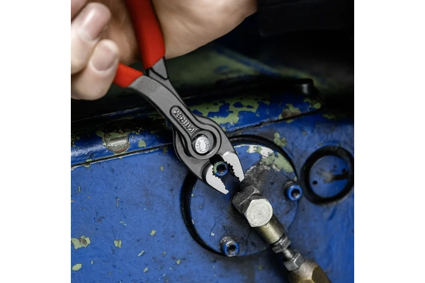 Клещи KNIPEX TwinGrip 150мм трехкомпонентная рукоять  KN-8201150 в Екатеринбурге 