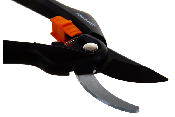 Секатор Fiskars SingleStep P26  1000567  (старый 111260) в Екатеринбурге 