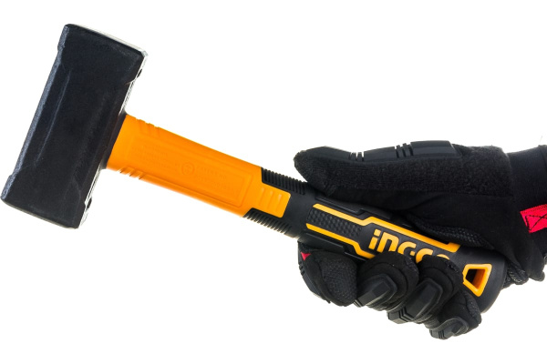 Кувалда INGCO INDUSTRIAL 1500 g с фибергласовой рукояткой  HSTH81803 в Екатеринбурге 