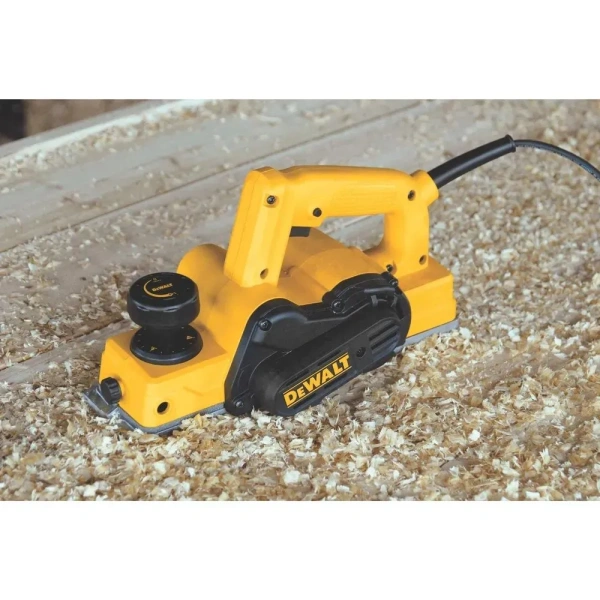 Рубанок DeWalt D26676-IN в Екатеринбурге