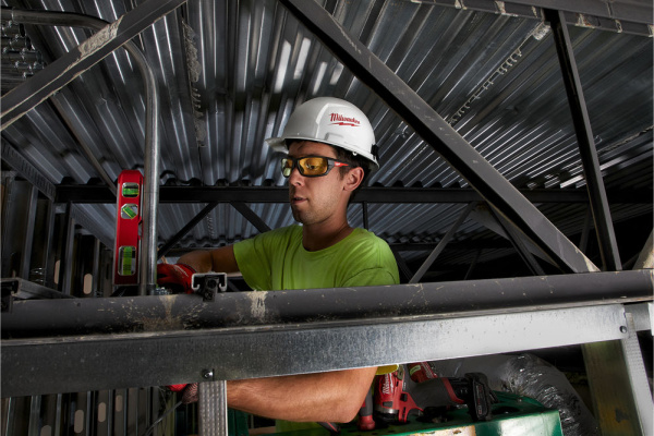 Защитные очки Milwaukee PERFORMANCE с покрытием AS/AF (желтые) 4932478928