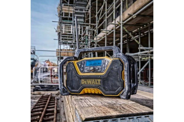 Радио компактное DeWalt DCR029-QW в Екатеринбурге