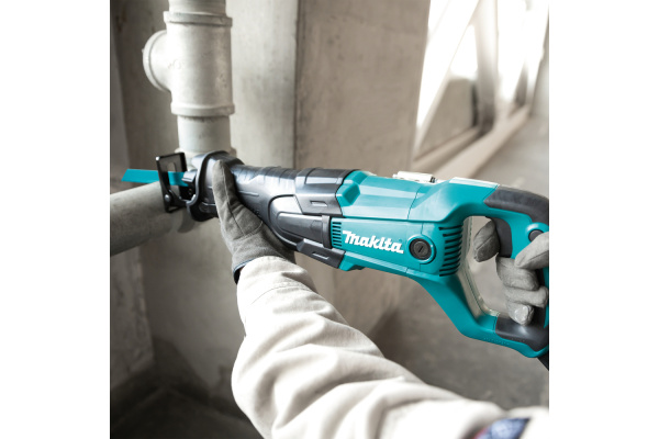 Сабельная пила Makita JR3061Т в Екатеринбурге