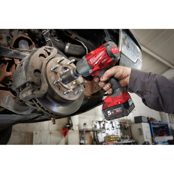 Аккумуляторный гайковерт Milwaukee M18 FHIWF12-0X FUEL 4933459695