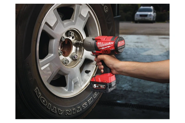 Аккумуляторный ударный гайковерт "Milwaukee" M18 CHIWF34-0Х