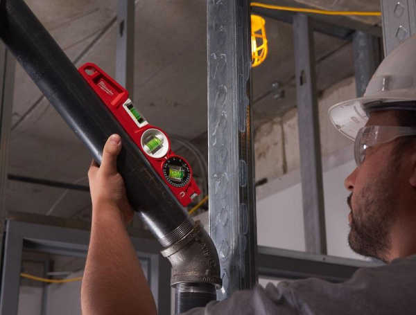 Уровень Milwaukee магнитный Block Torpedo