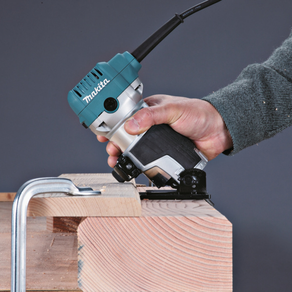 Кромочный фрезер "MAKITA" RT0700C в Екатеринбурге
