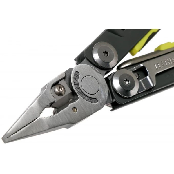 Мультитул LEATHERMAN Signal, 19 функций, серый, нейлоновый чехол 832737 в Екатеринбурге 