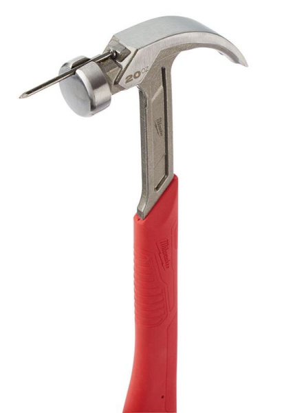 Молоток Milwaukee закругленный 560 грамм (20унций) 35см (14 дюймов)