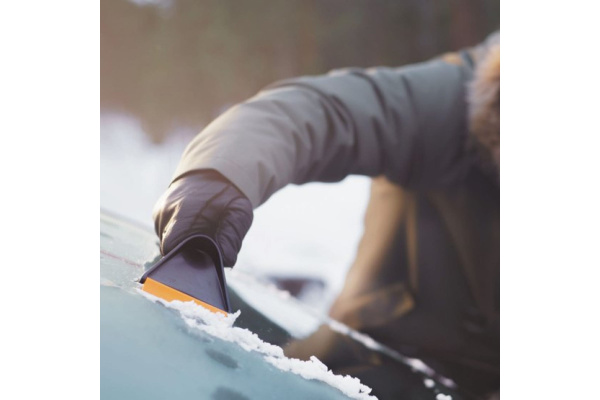 Скребок для снега Fiskars Solid 1019354 в Екатеринбурге 